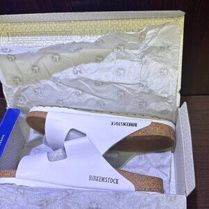 Beach sandals